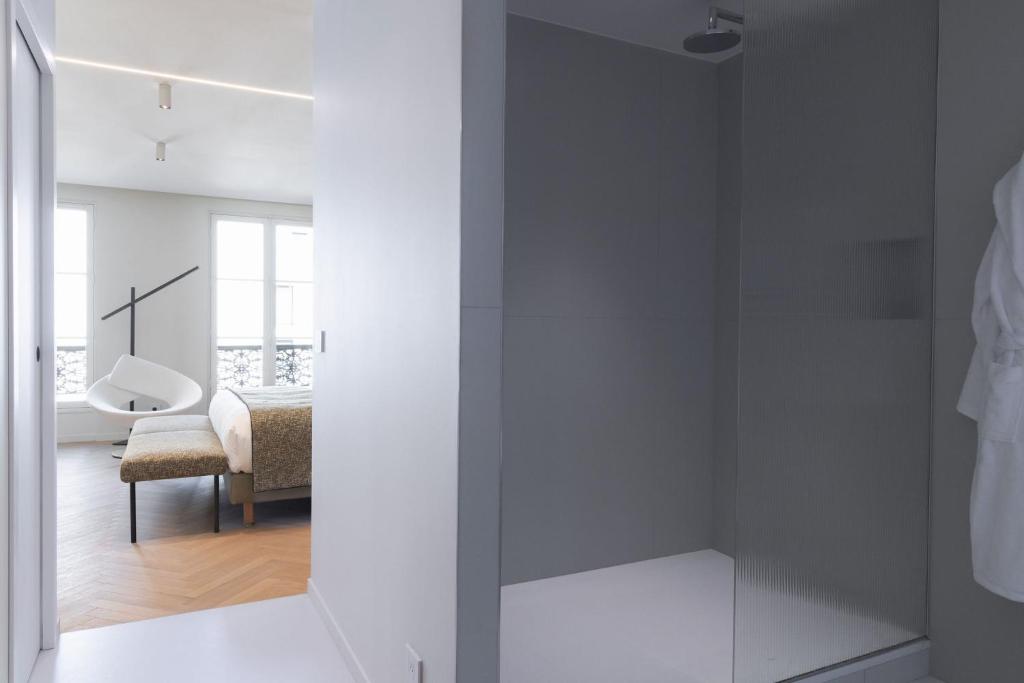 Deluxe Junior Suite - Image 15