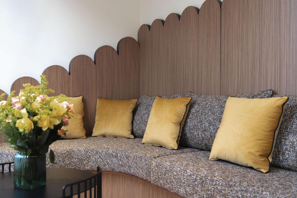 Suite with Balcony - Image 6