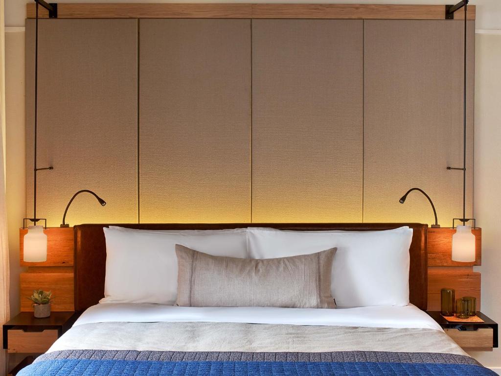 Queen Room - Image 4