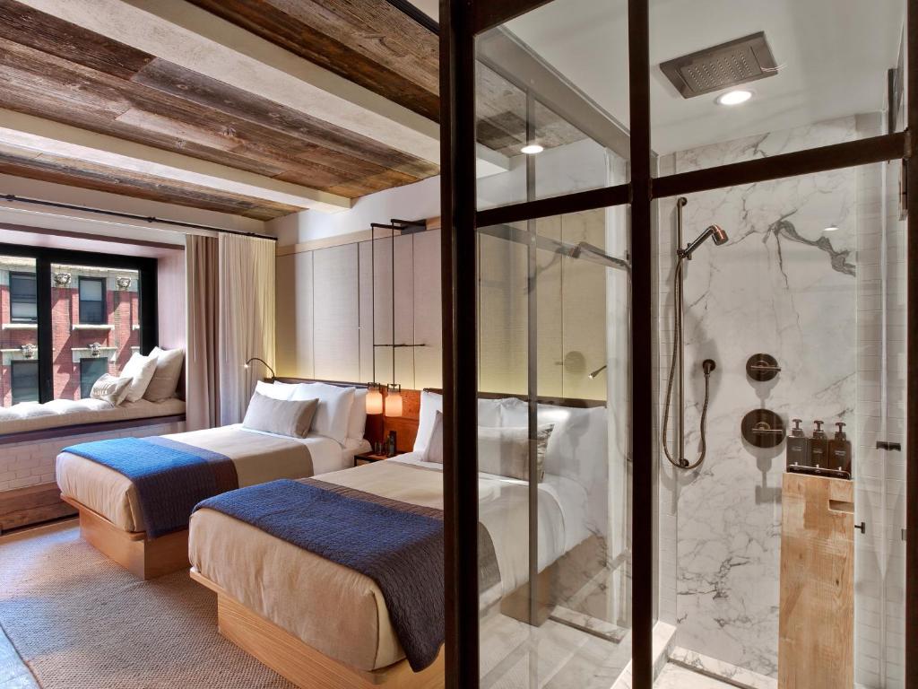 Superior Double Room with Two Double Beds - Image 1