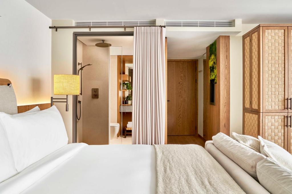 Junior Suite - Image 2