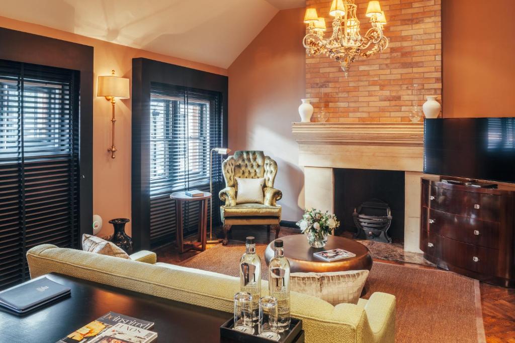 Cadogan Suite at 11 Cadogan Gardens - Image 3