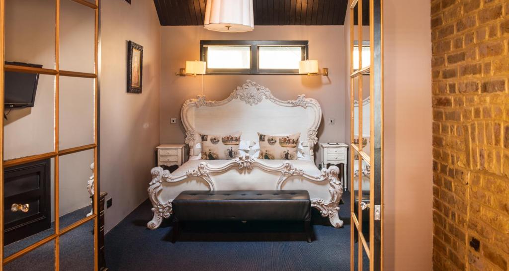 Cadogan Suite at 11 Cadogan Gardens - Image 5