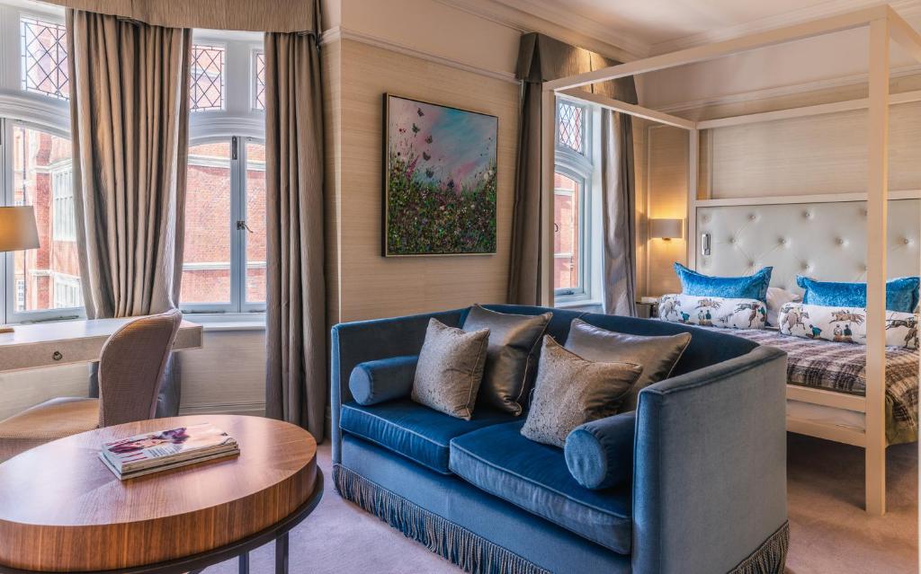 Junior Suite at 11 Cadogan Gardens - Image 1