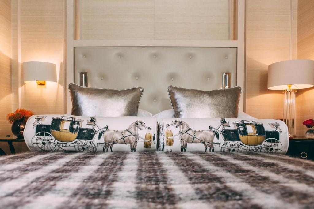 Junior Suite at 11 Cadogan Gardens - Image 4