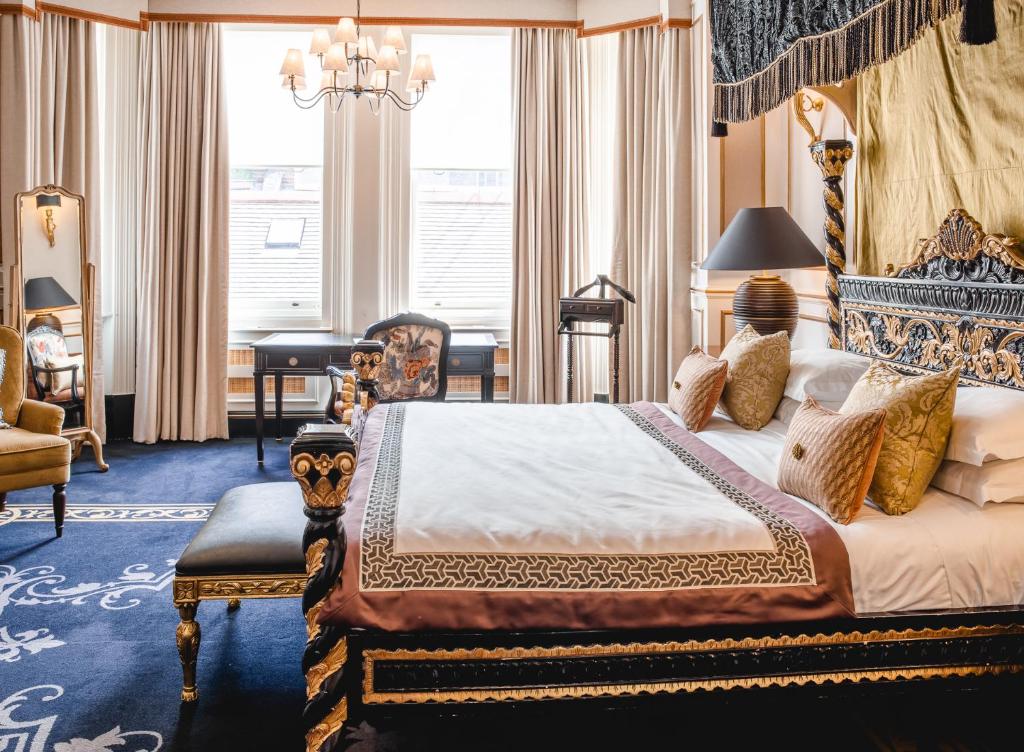 Sloane Suite at 11 Cadogan Gardens - Image 2