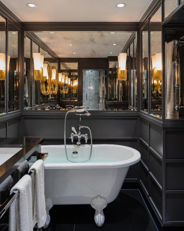Sloane Suite at 11 Cadogan Gardens - Image 5