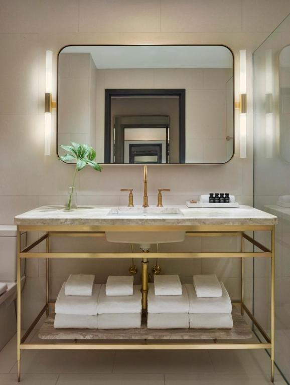 Suite with Terrace - Image 4