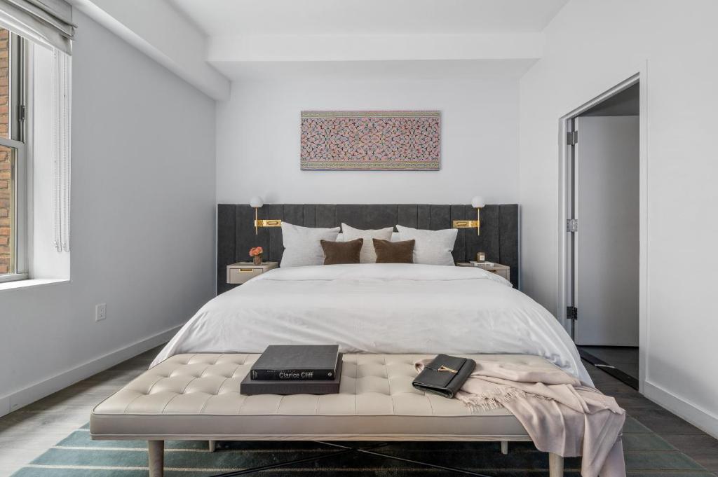 King Studio with Sofa Bed - Image 12
