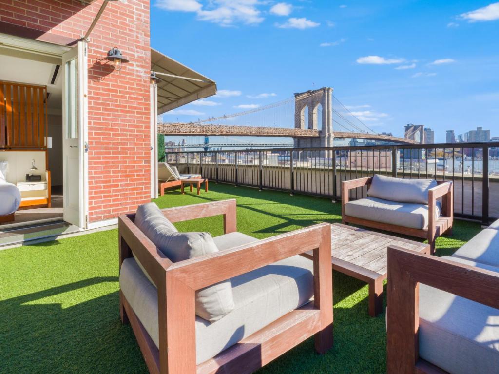 Brooklyn Bridge Suite Terrace - Image 1