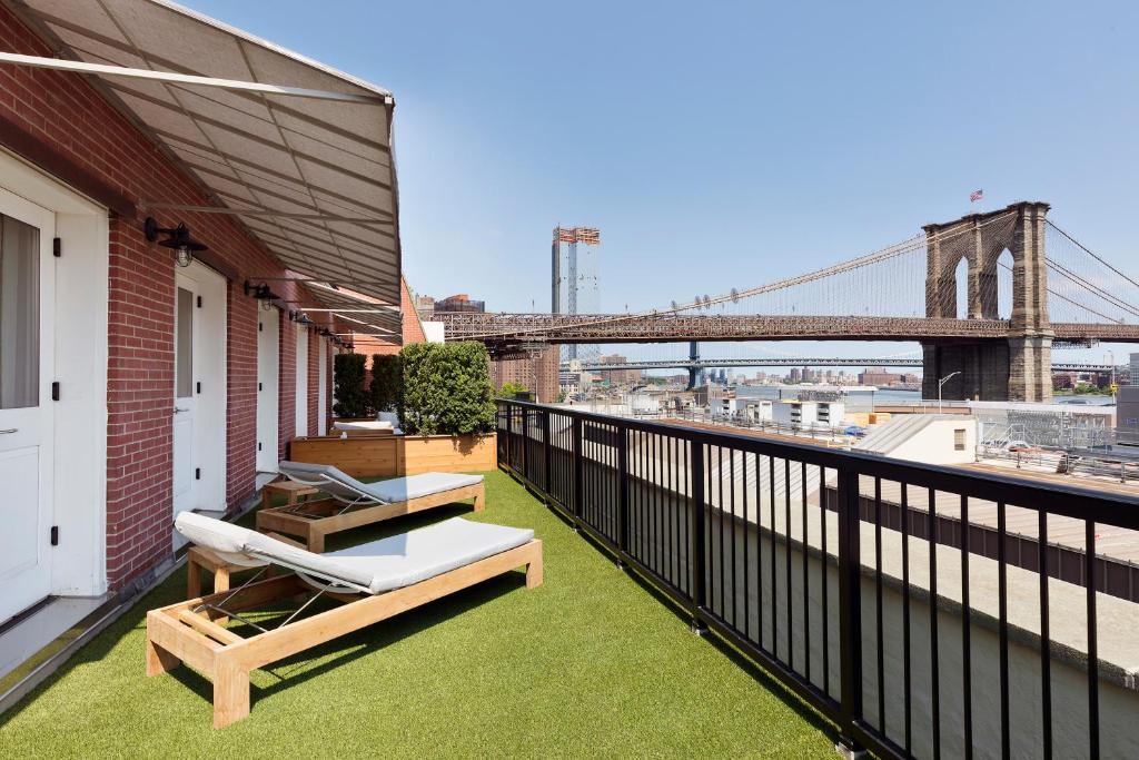 Seaport King Suite - Image 4