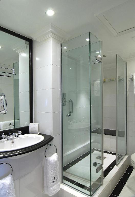 Executive Suite - Image 2