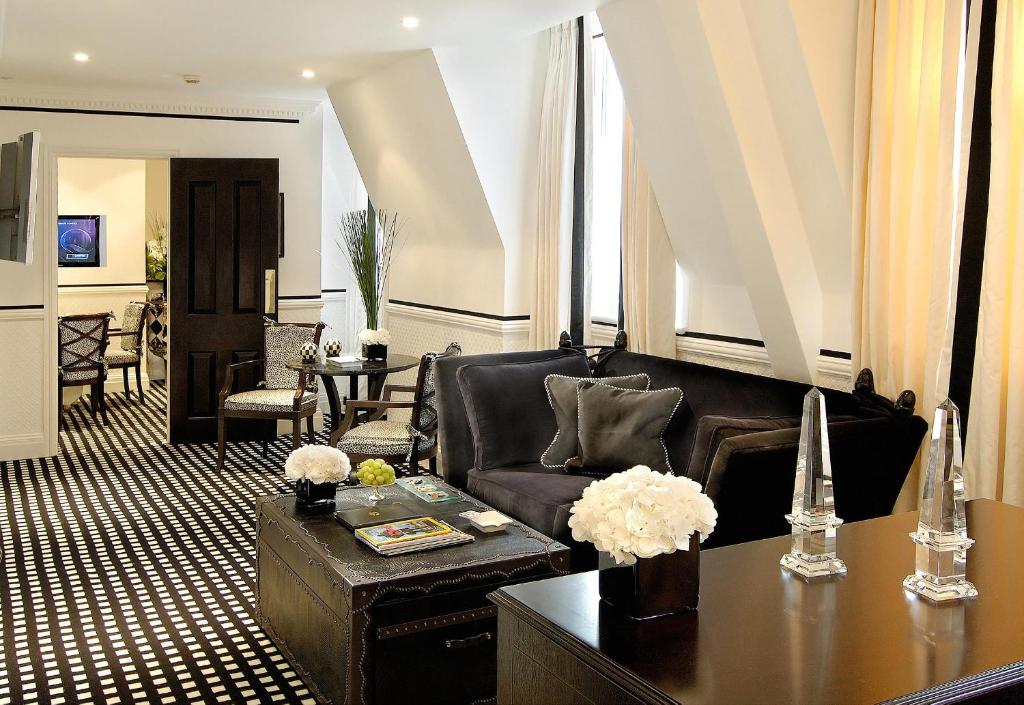 Executive Suite - Image 1