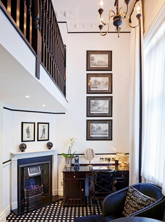Junior Suite - Split Level - Image 3