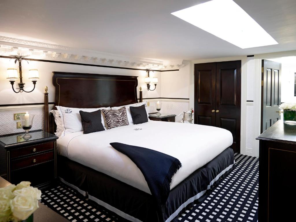 Junior Suite - Split Level - Image 1