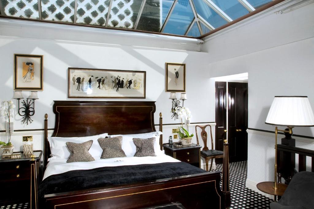Luxury Suite (Conservatory) - Image 11