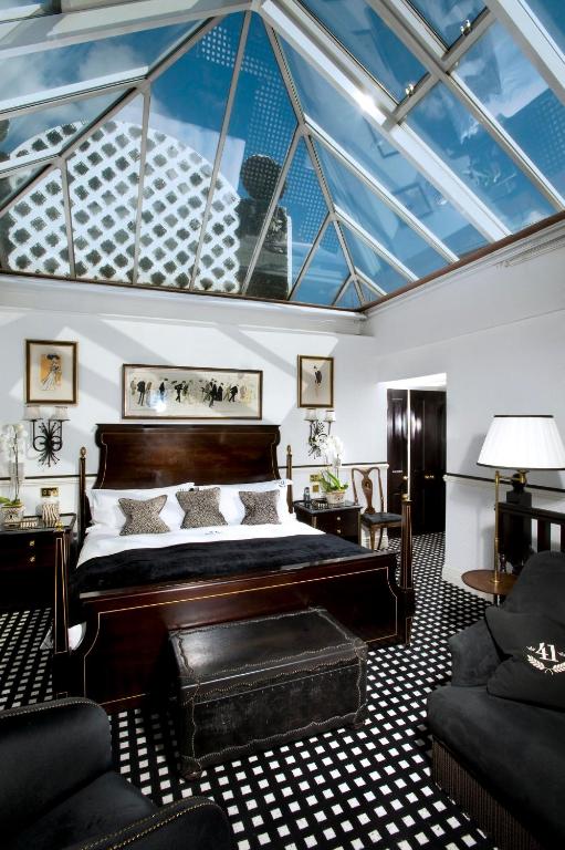 Luxury Suite (Conservatory) - Image 4