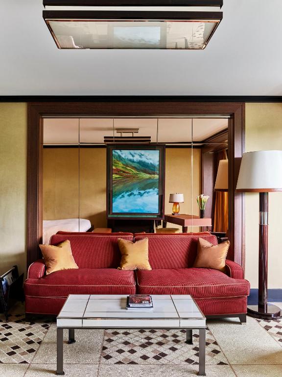 Hyde Park Balcony Studio - Image 2