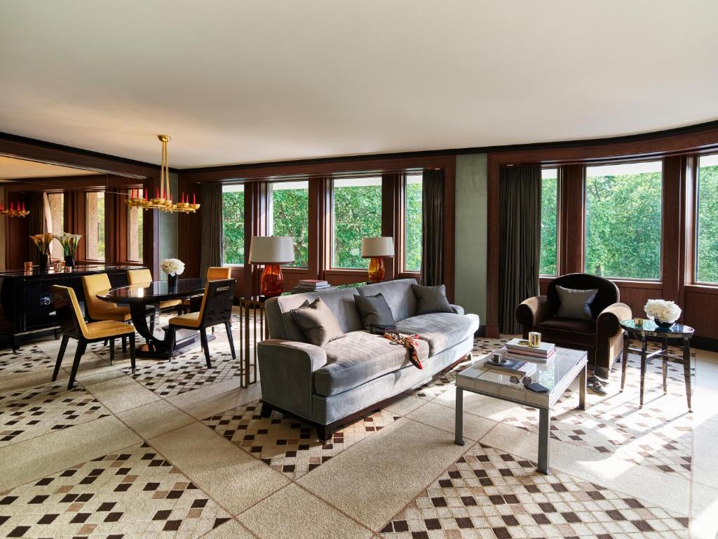 Park Lane Suite - Image 2