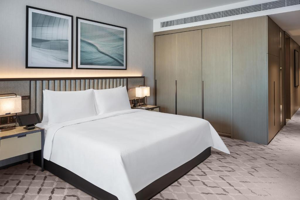 Creek View Premier Room with Private Balcony - Image 4