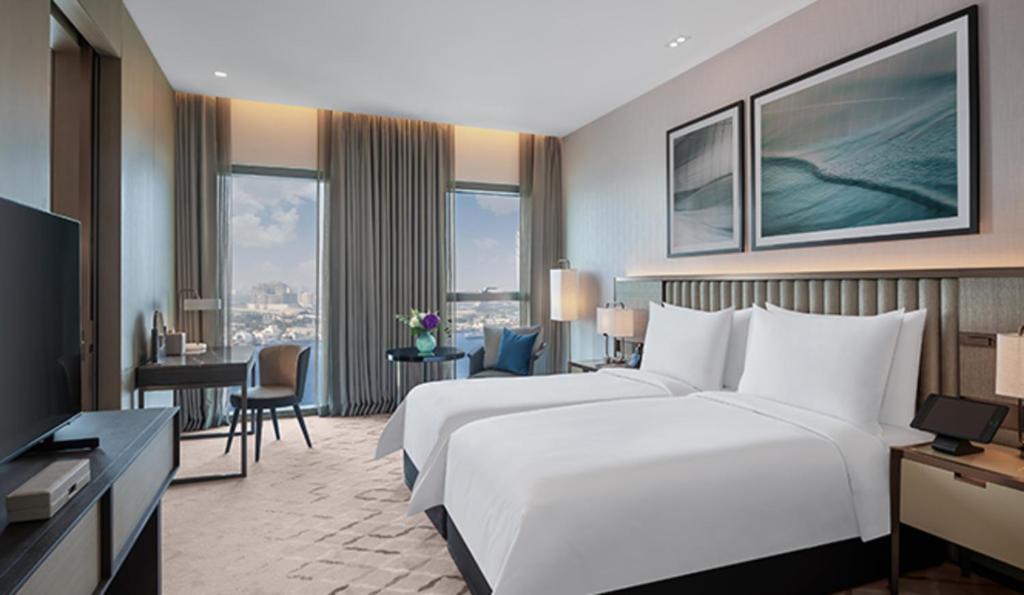 Luxurious Family Stay - Deluxe Interconnecting Rooms - Image 1