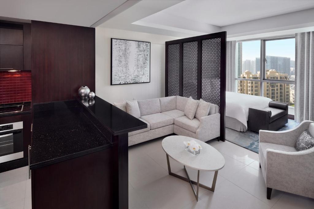 Studio Downtown View Residence - Image 1