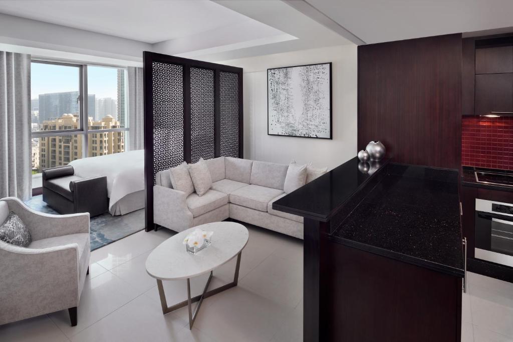 Studio Downtown View Residence - Image 4