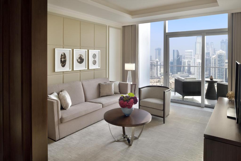 Premier Suite Burj Khalifa and  Fountain View - Image 1