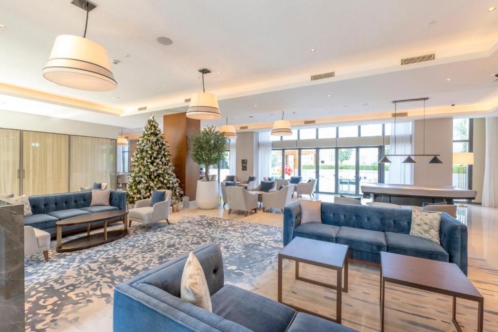 Two-Bedroom Deluxe Apartment with Balcony - Image 15