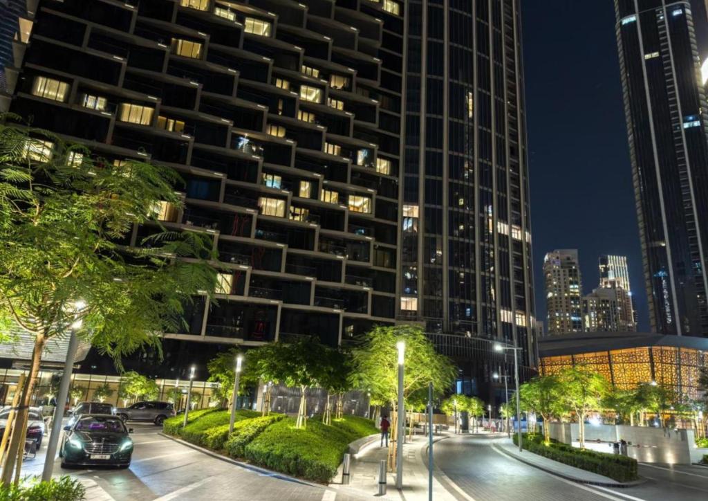 Two-Bedroom Deluxe Apartment with Balcony - Image 39