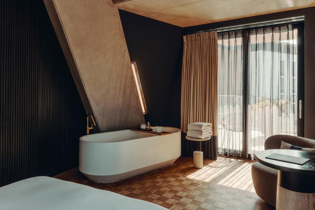 Aethos Panorama Suite - Image 3
