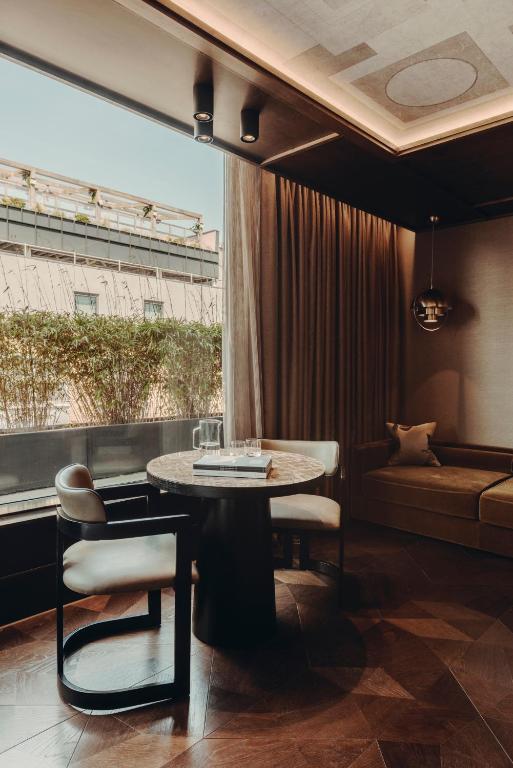 Aethos Room - Image 3