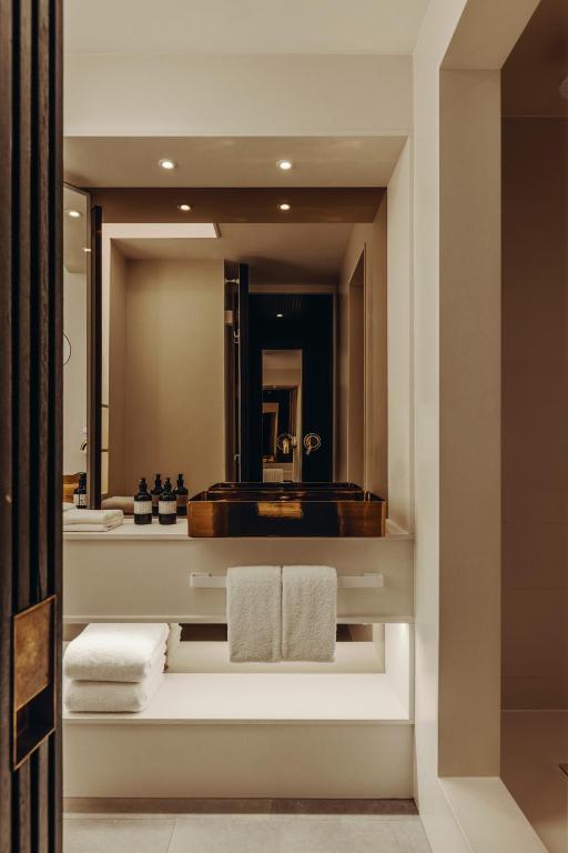 Executive Room - Image 5