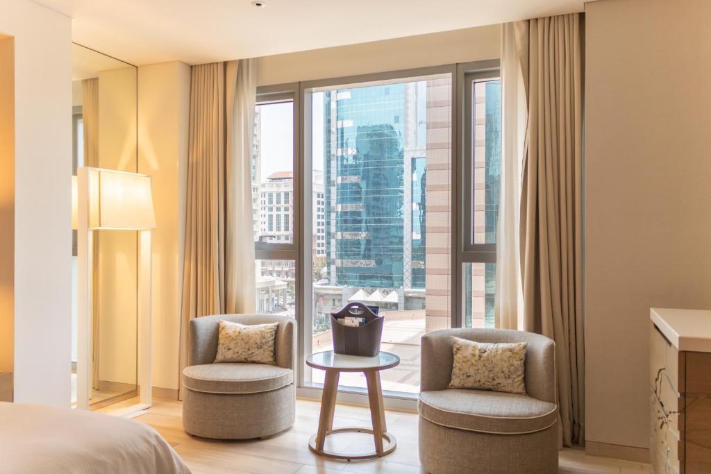 City View Room - King Bed - Image 3