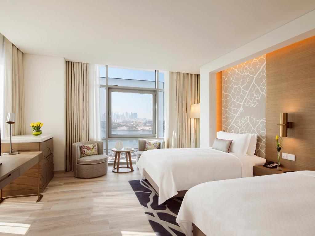 Room with Lounge Access - Twin Beds - Image 1