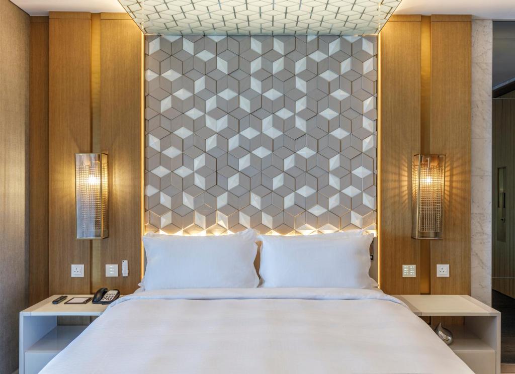 Royal Suite - Image 15