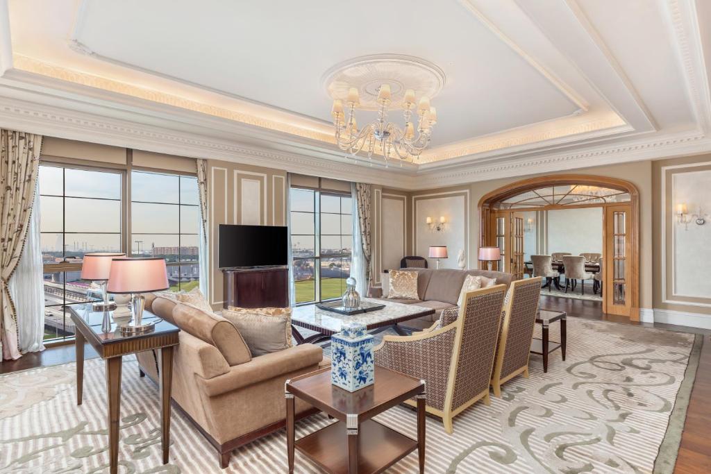 Grand Suite - Image 1