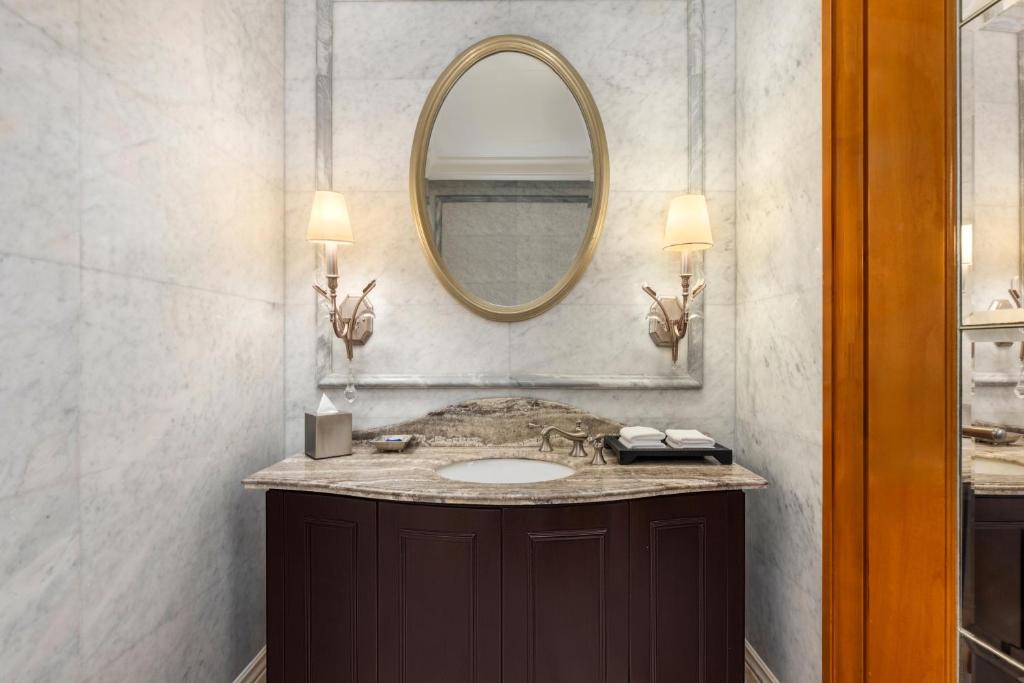 Grand Suite - Image 12