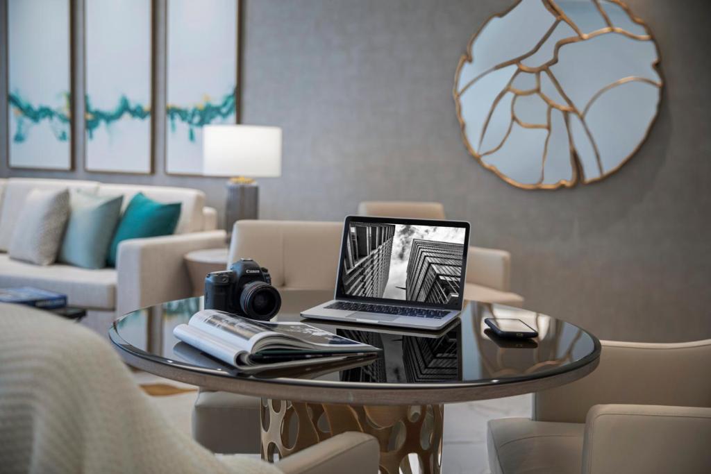 Family Interconnecting Rooms - City View - Image 3