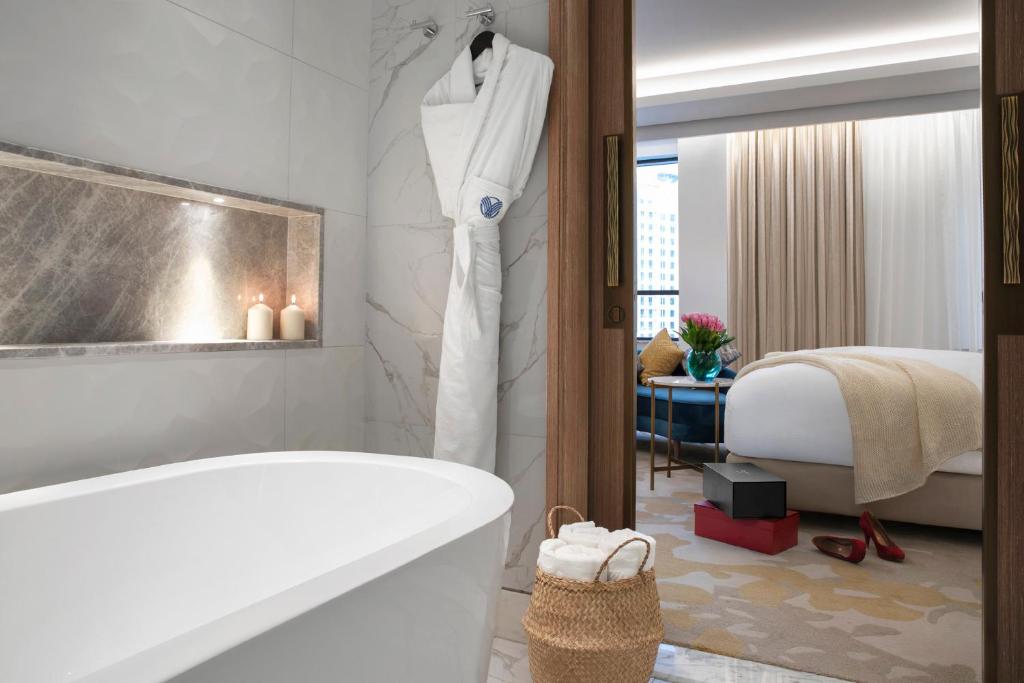 Three Bedroom Suite - City View - Image 10