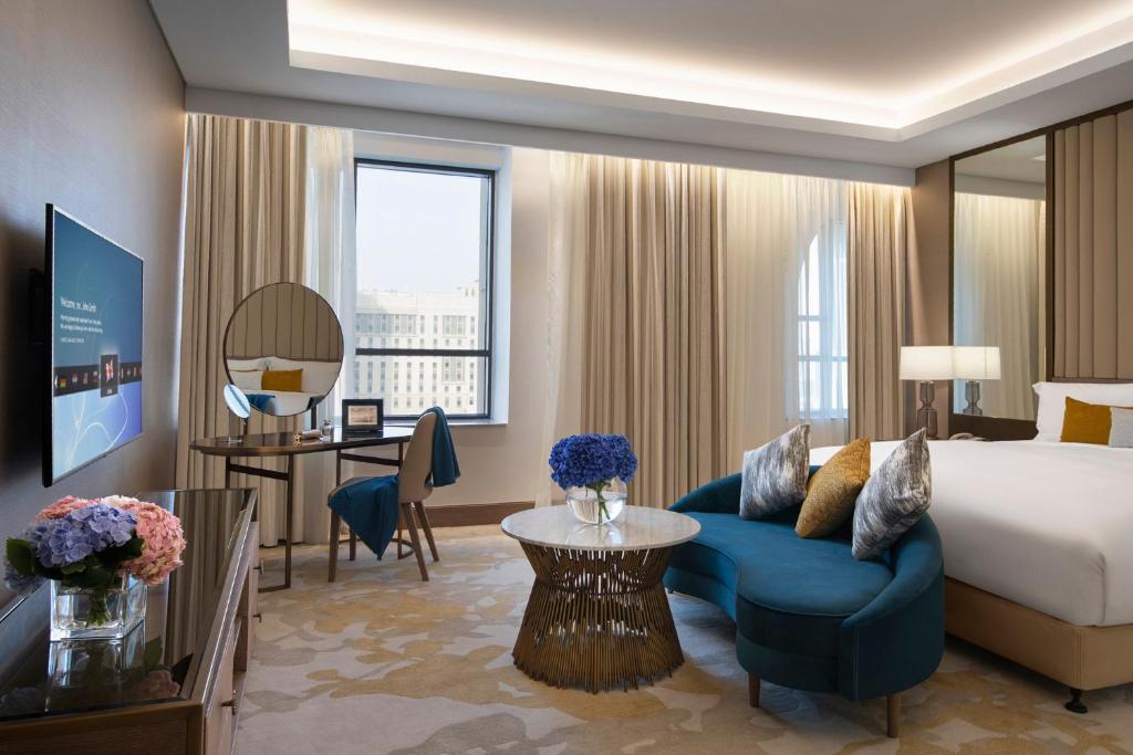 Three Bedroom Suite - City View - Image 11