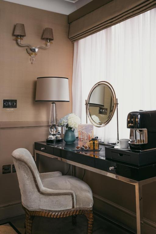 Executive Room - Image 2