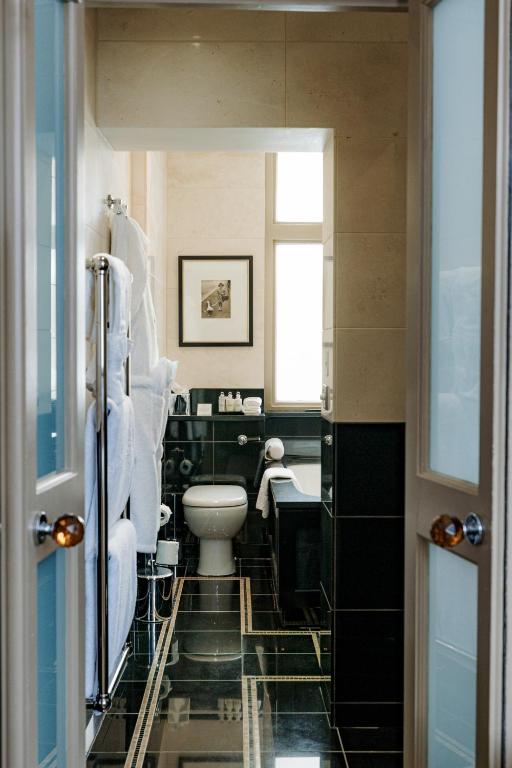 Junior Suite - Image 4