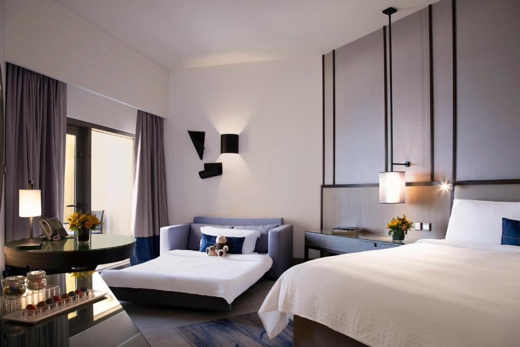 Sea View Family Room with Balcony - King Bed - Image 1