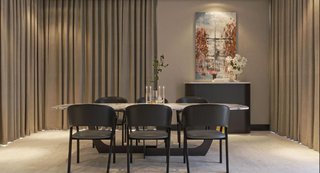 Luxury Suite - Image 5