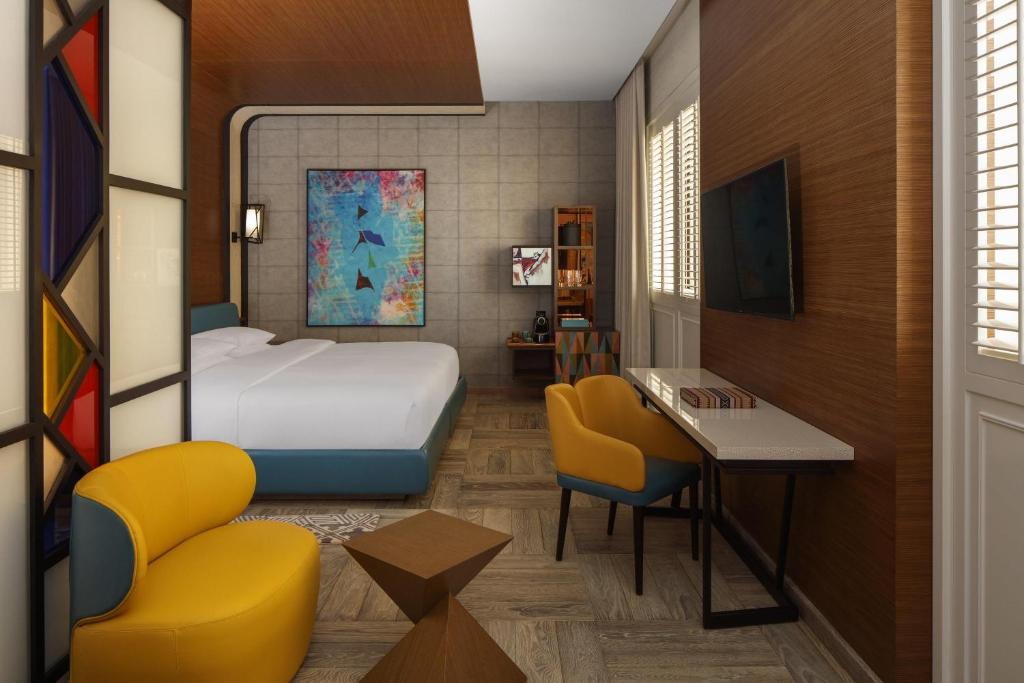 Deluxe King Room - Image 3