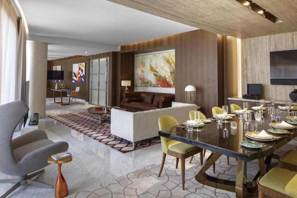 Prince Suite - Image 1