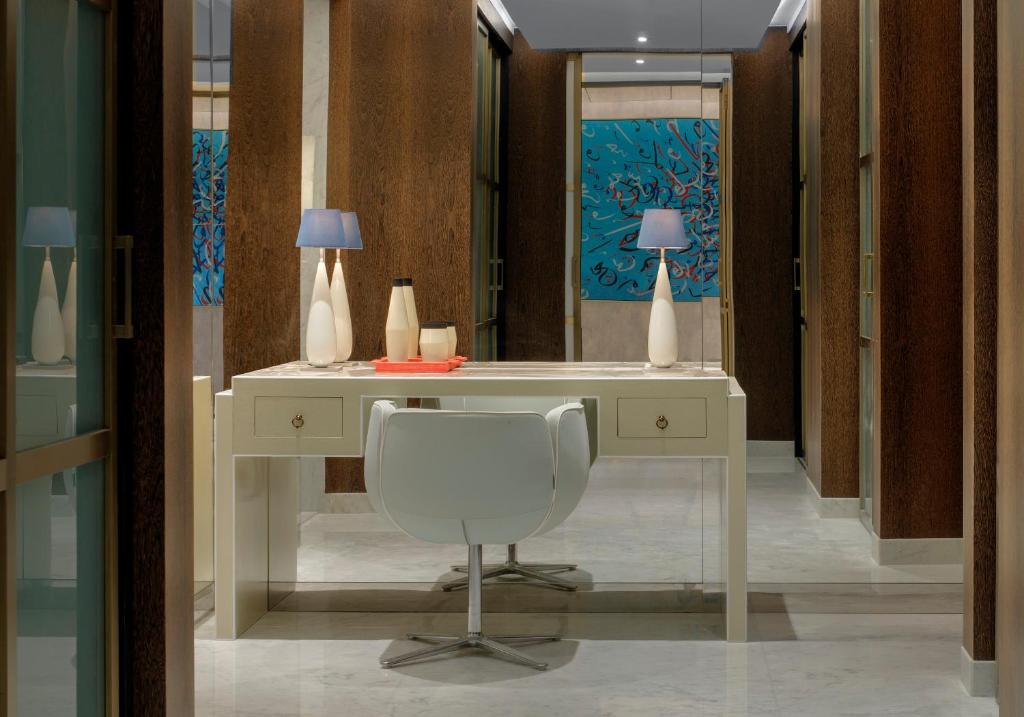 Two-Bedroom Royal Suite - Image 4