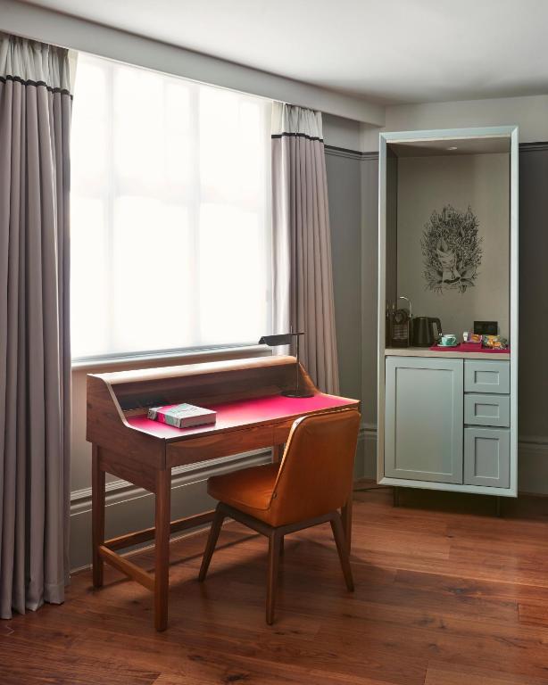 Large Suite - Image 4