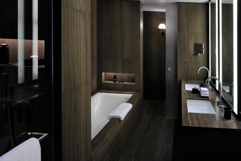 Armani Premier Suite - Image 1